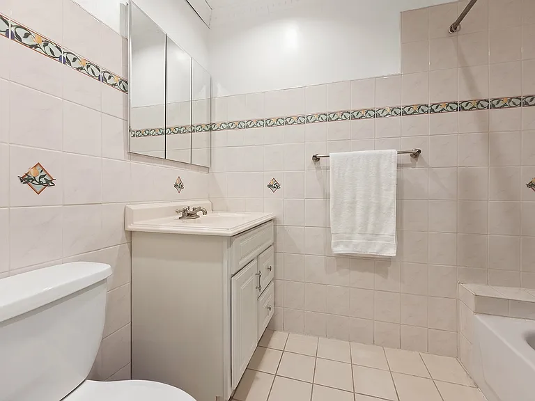 47 Decatur St #1 — Photo 10