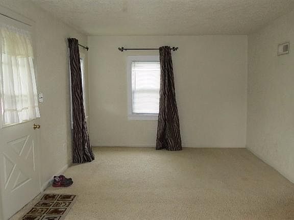 5th image of 2160 Moeller Ave