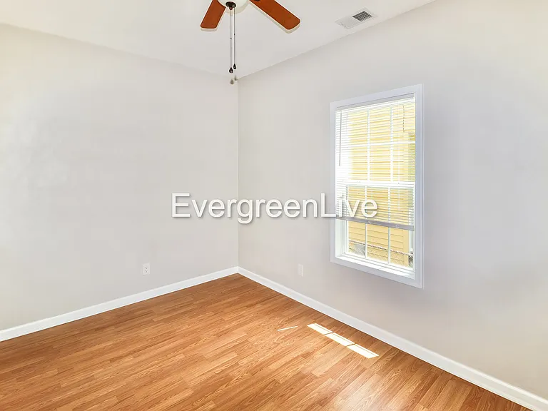 3018 Dunkirk Ave — Photo 11