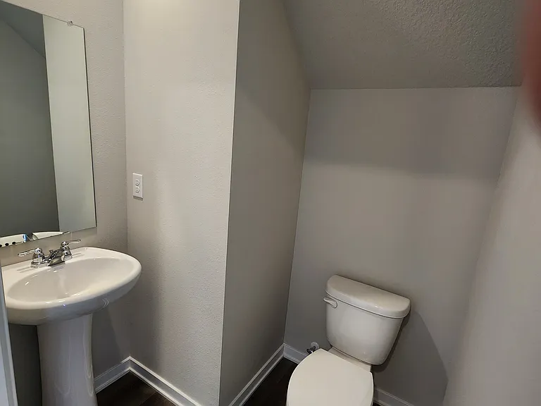 20511 Margo St — Photo 3