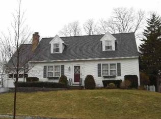 45 Highland Dr, East Greenbush, NY 12061