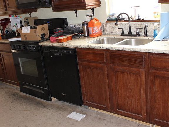 4th image of 3010 E Avenue H8