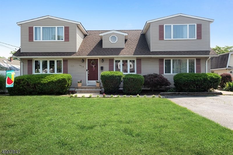 1st image of 1015 Ringwood Ave