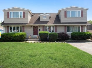 1015 Ringwood Ave, Pompton Lakes, NJ 07442