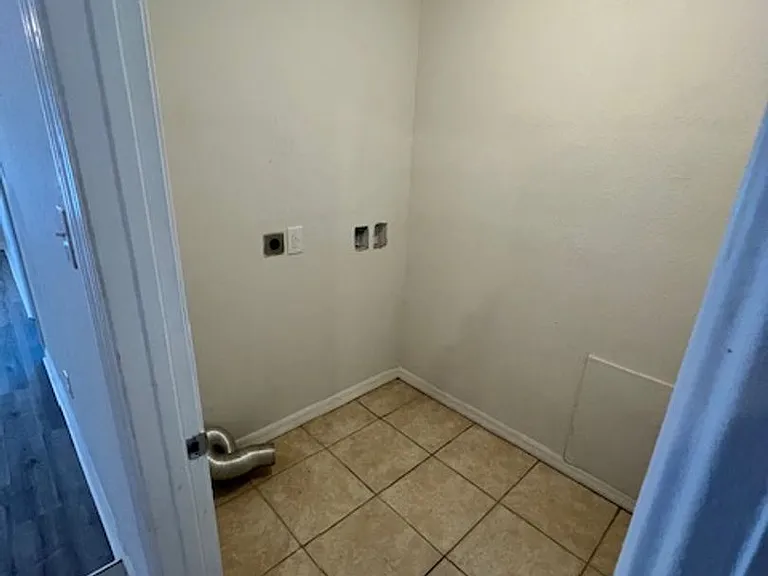 6038 W Adams St — Photo 18