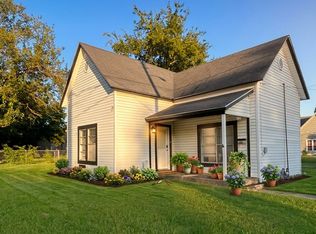 426 N Clements St, Gainesville, TX 76240
