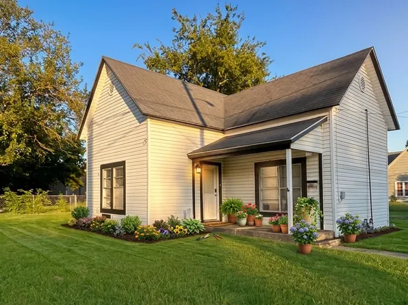 426 N Clements St, Gainesville, TX 76240