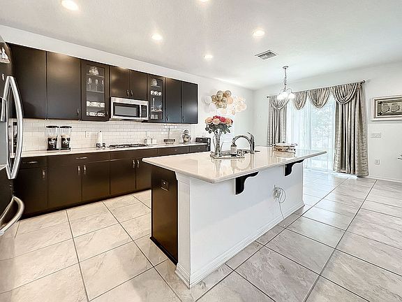 5th image of 8121 Bird Whistle Ln