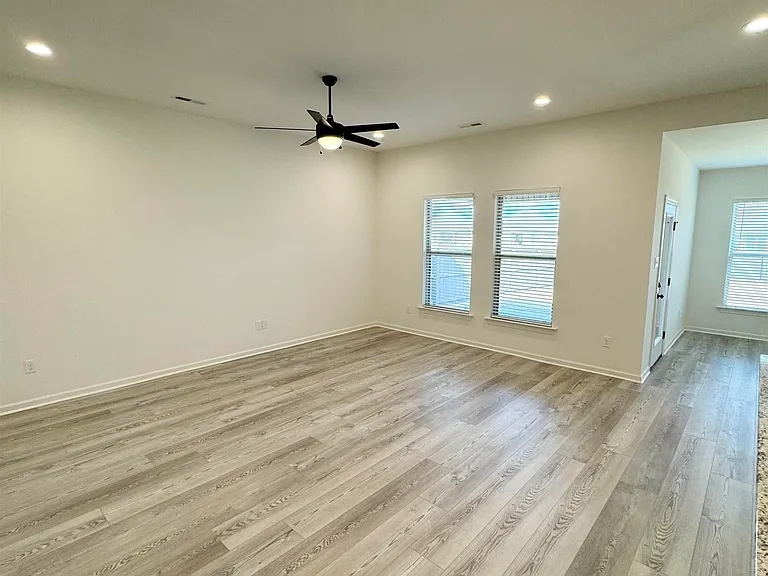 16702 Ted Childs Dr — Photo 11