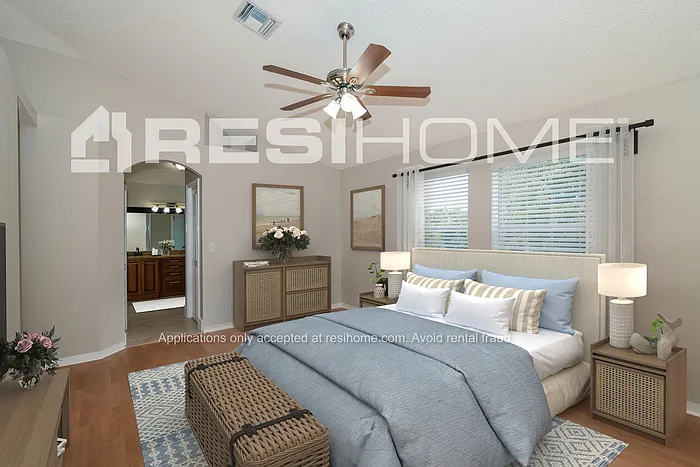 4 bed, 2.5 bath, 2092 sqft, $3,925 — Photo 4