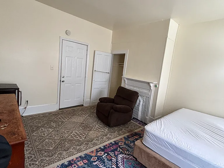 904 Merritt Dr #2 — Photo 4