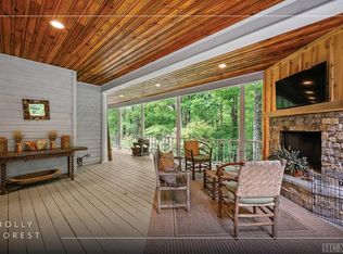 420 Gold Creek Rd, Sapphire, NC 28774