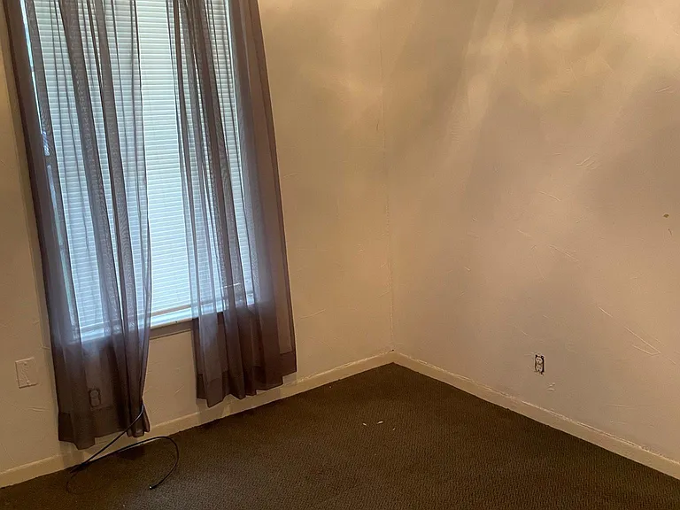 5030 Cinderella St — Photo 18