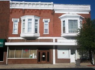 17 N Main St, Knox, IN 46534