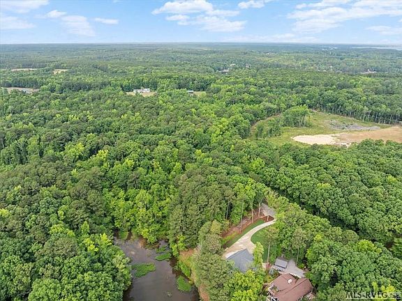 2nd image of 2 Woodlandhurst Rd