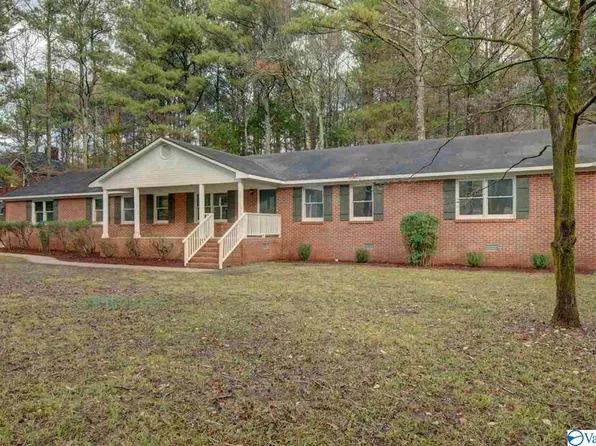 911 Jeff Rd NW, Huntsville, AL 35806