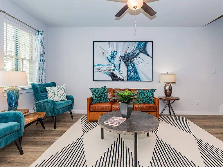 Tavolo Park Townhomes — Photo 11