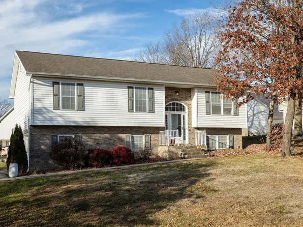 7682 Kristin Dr, Penn Laird, VA 22846