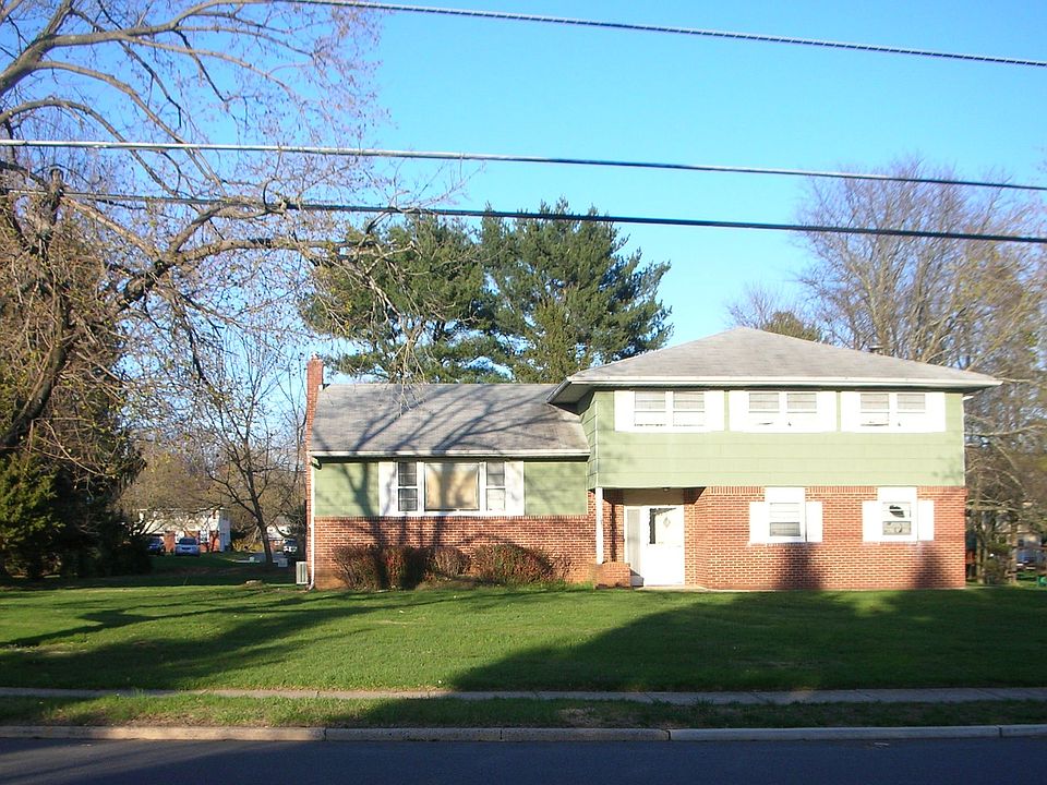 2nd image of 230 Randolph Rd