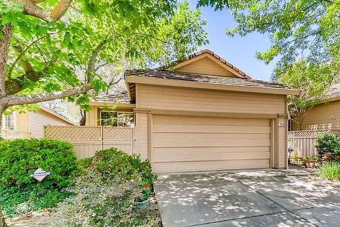 7539 Pheasant Hlw Pl photo 1