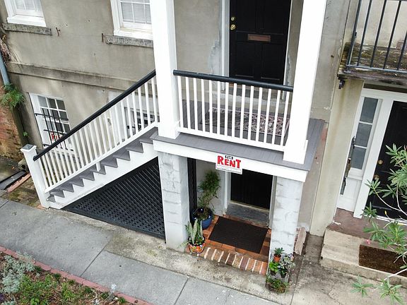 2nd image of 423 Montgomery St #B
