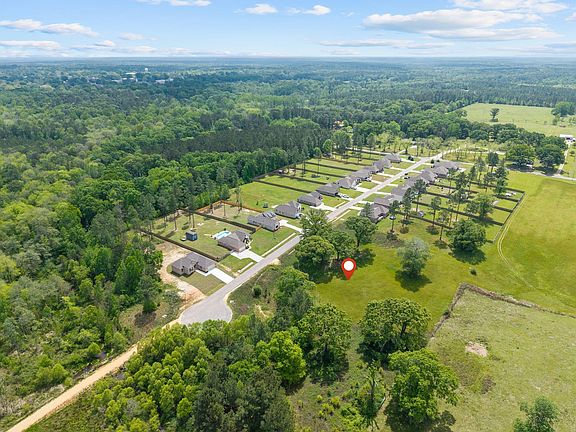5th image of 41 Sapphire Dr