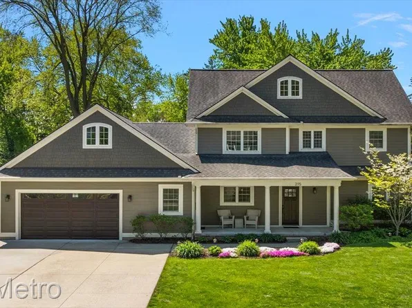 215 Lexington Blvd, Royal Oak, MI 48073