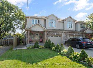 6558 Montrose Rd, Niagara Falls, ON L2H 1M4
