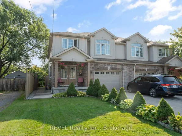 6558 Montrose Rd, Niagara Falls, ON L2H 1M4