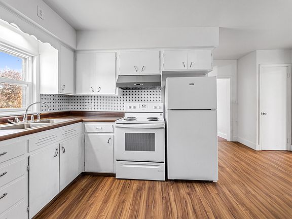 2nd image of 1245 1/2 Ph St