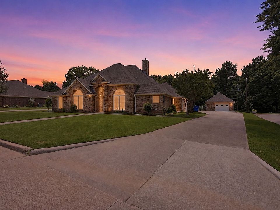 1st image of 2412 Jolinda Ln