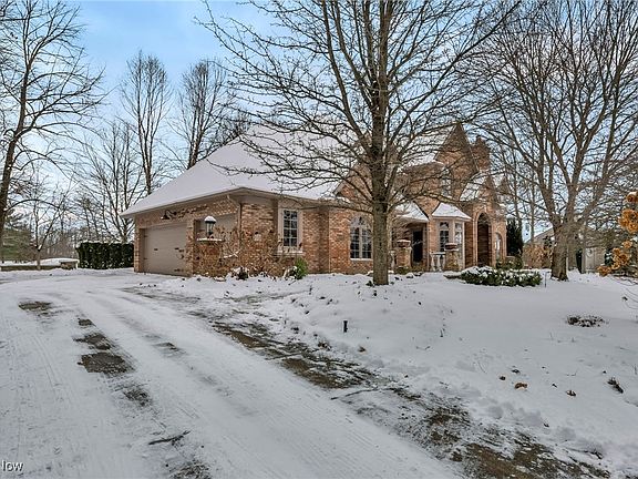 4th image of 3838 Weymouth Woods Dr