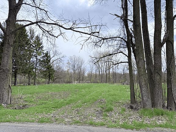 2nd image of 52151 Finch Rd