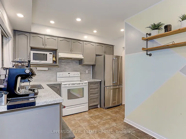 67 Birdstone Cres — Photo 22