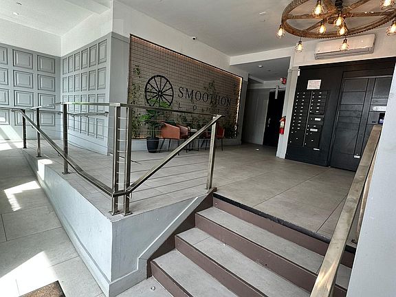3rd image of 568 Communipaw Ave #104AZ