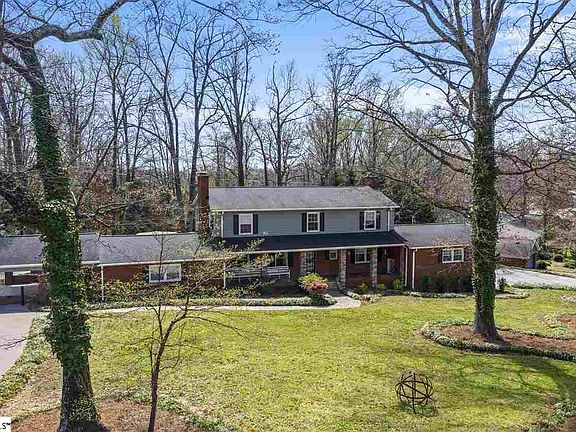 5th image of 104 Stone Lake Dr