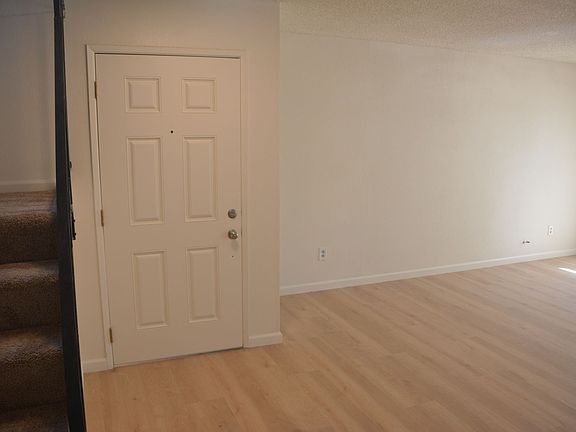 3rd image of 3221 Madrone St