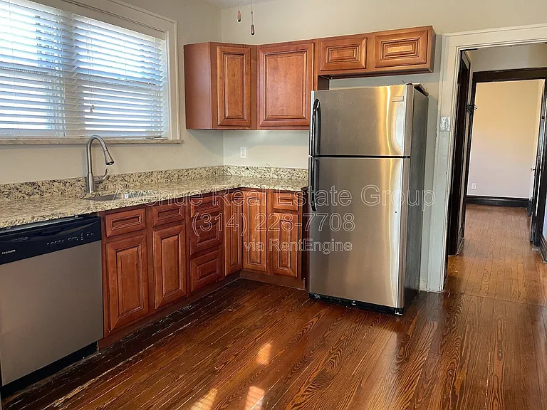 6044 Southwest Ave — Photo 12