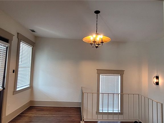 4th image of 1018 E Gwinnett St