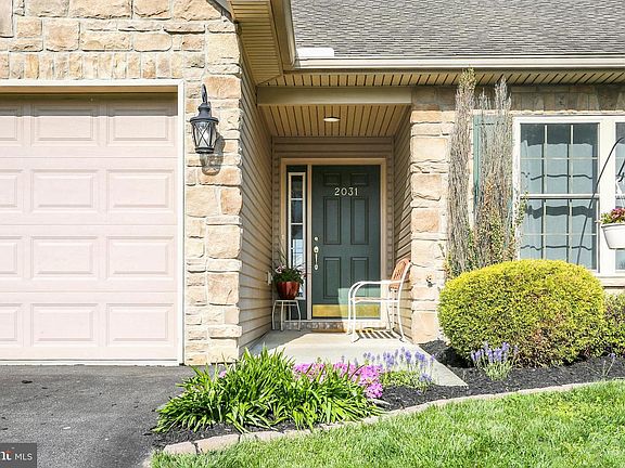 3rd image of 2031 Liberty Dr