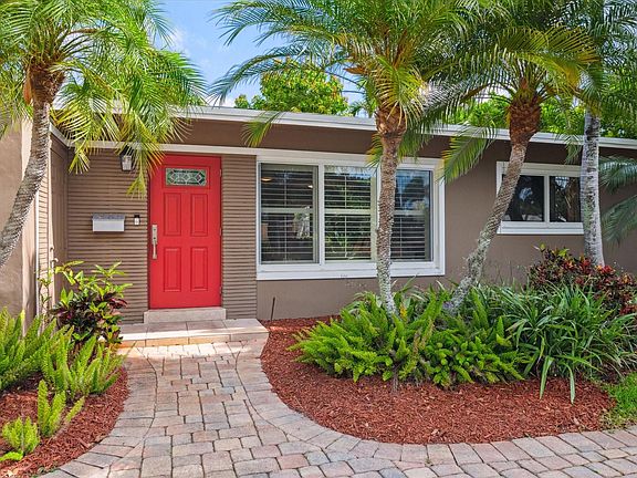 3rd image of 409 NW 26th Court