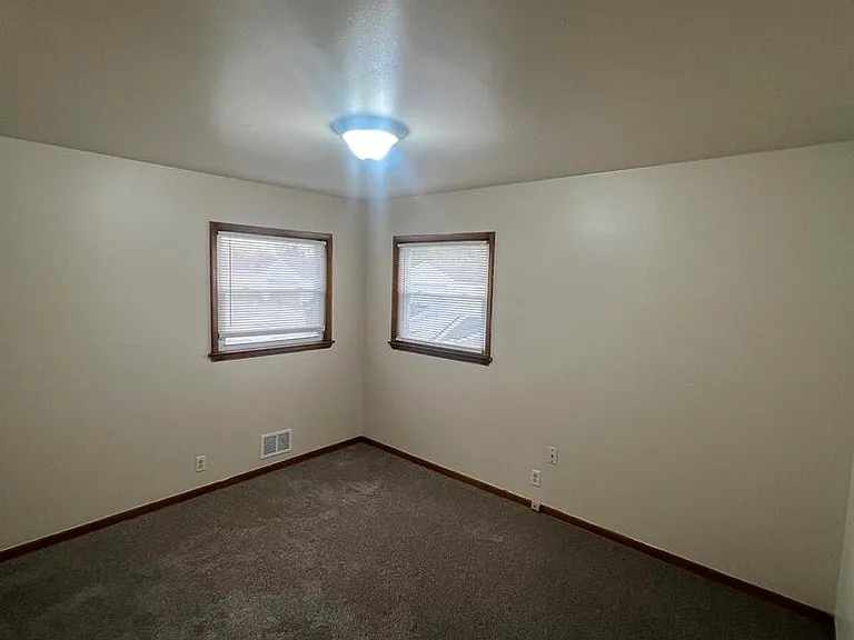 7125 W Appleton Ave — Photo 3