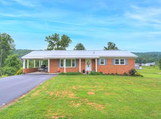 5398 Empire St, Pulaski, VA 24301