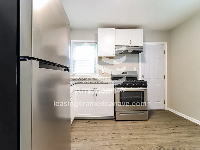 1523853_006_kitchen_13767789.jpg