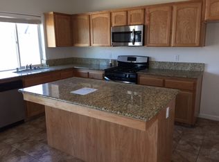 2599 Seaside Cir, Tulare, CA
