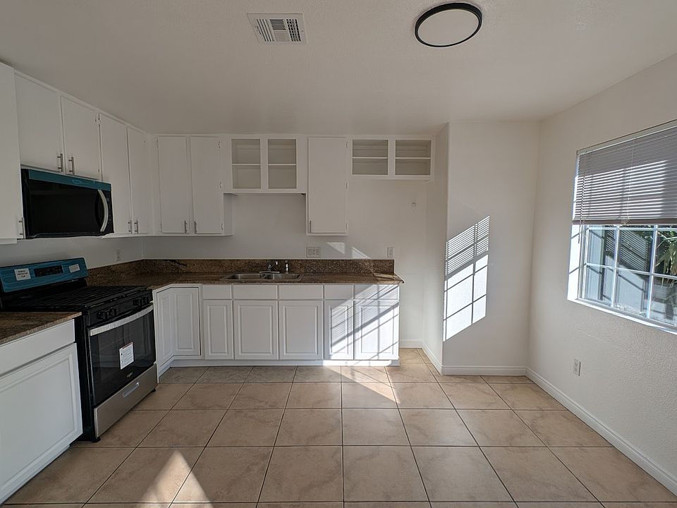1st image of 66425 1st St APT B