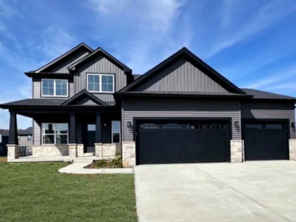 512 Wheatley Dr, Mahomet, IL 61853