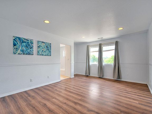 3rd image of 728 5th Ave