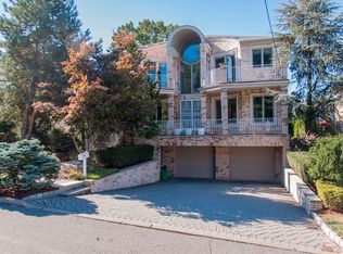 90 Irving Ave, Englewood Cliffs, NJ 07632