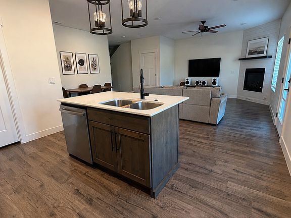Living/Kitchen